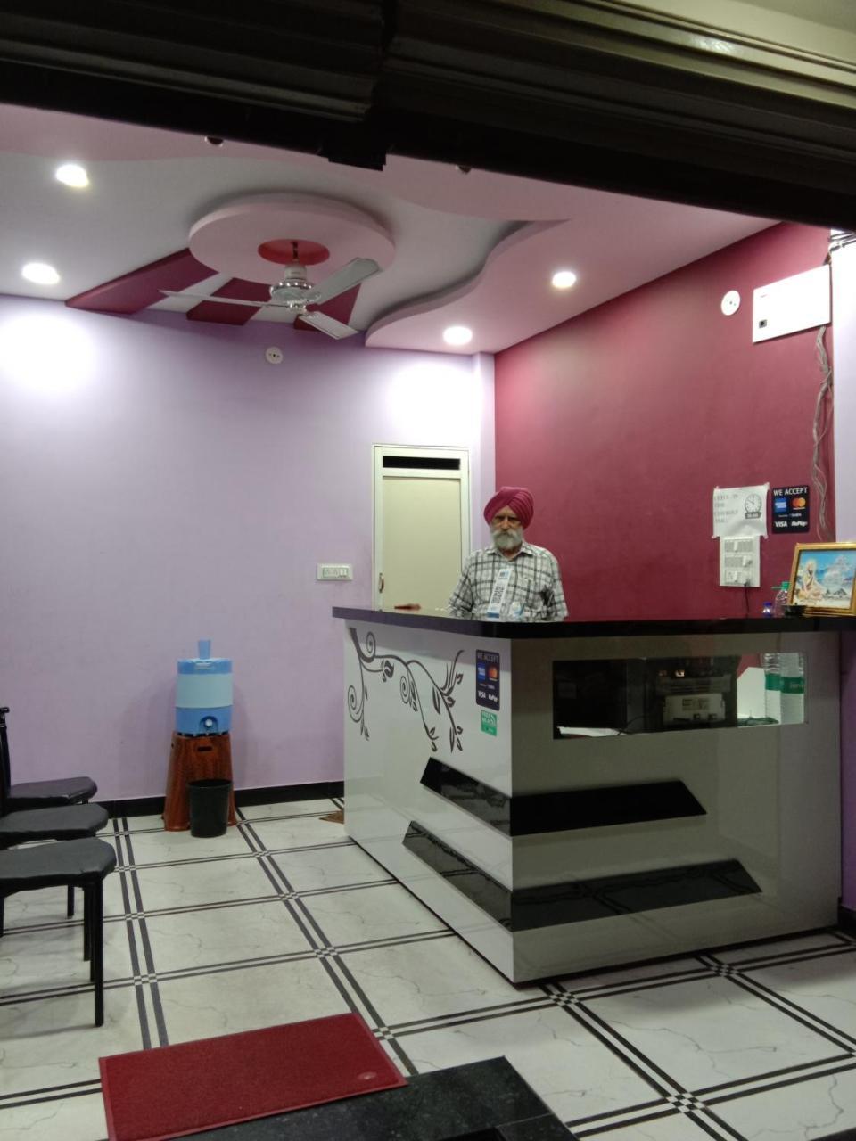 אויאיין Shanti Guest House מראה חיצוני תמונה
